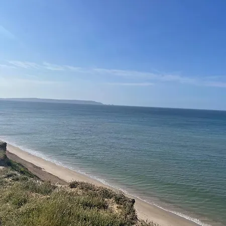 Cosy Accommodation, Easy Walk To Beach! Barton on Sea Exterior photo