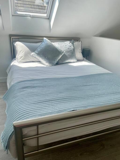 Cosy Accommodation, Easy Walk To Beach! Holiday home