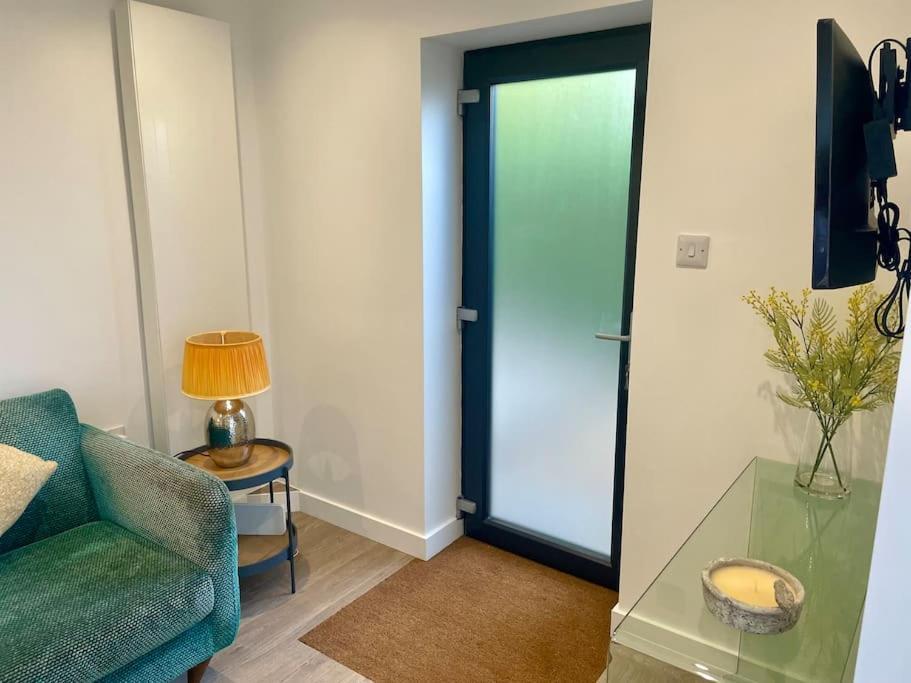 Cosy Accommodation, Easy Walk To Beach! Holiday home *